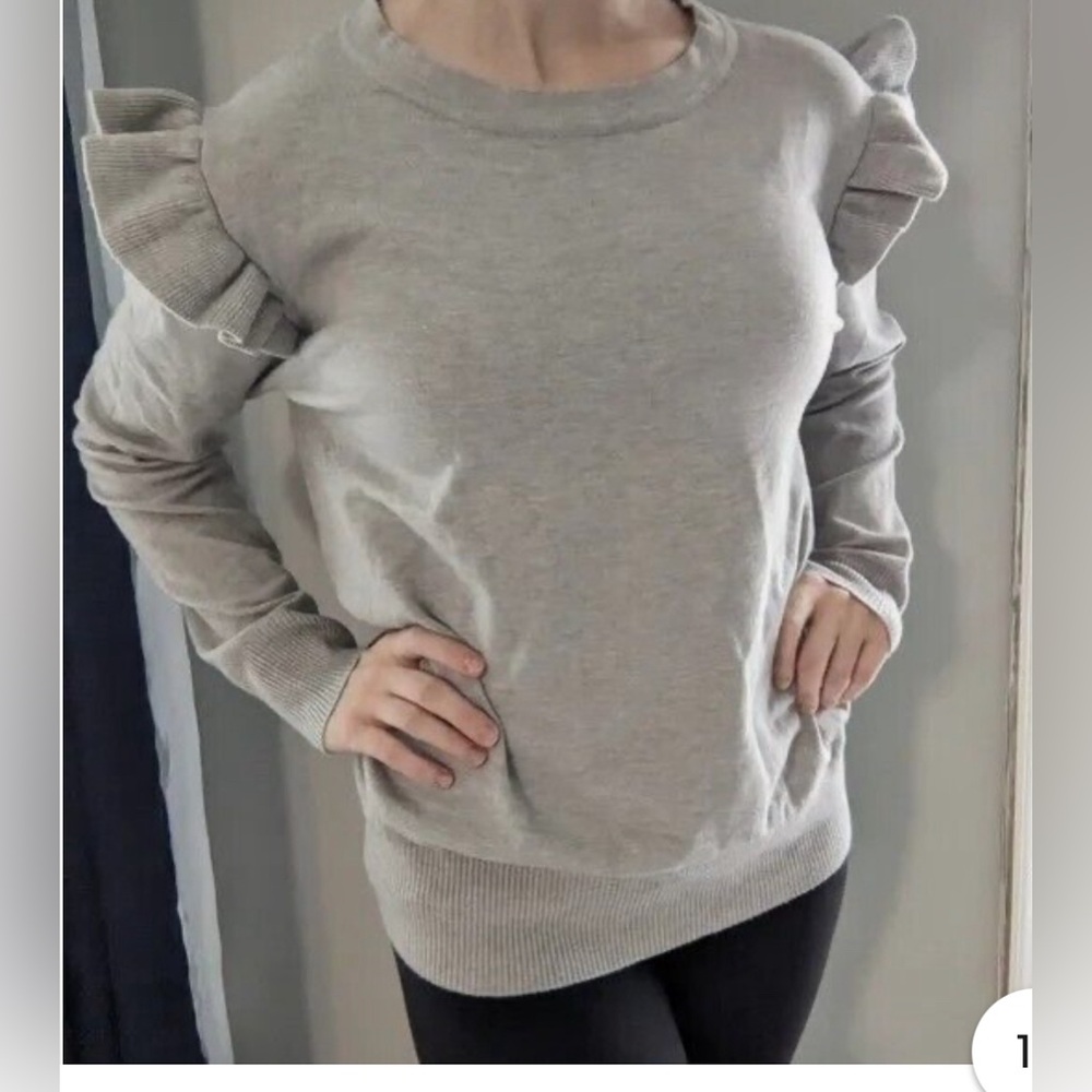 Villa Milano grey ruffle sweater
